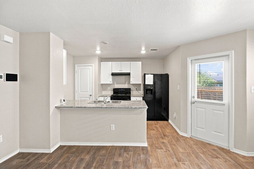 Building Photo - 3431 Stoney Knoll