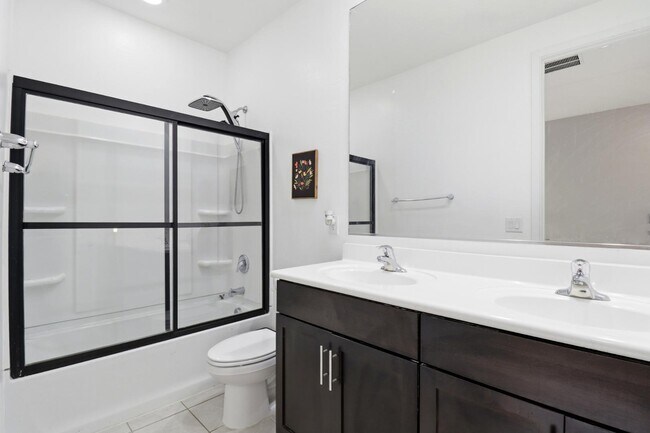 Building Photo - 6737 W Vly Vw Dr