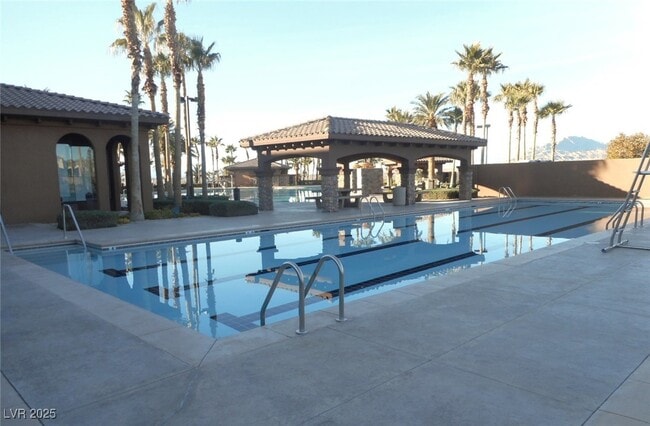 Building Photo - 1000 Via Stellato St