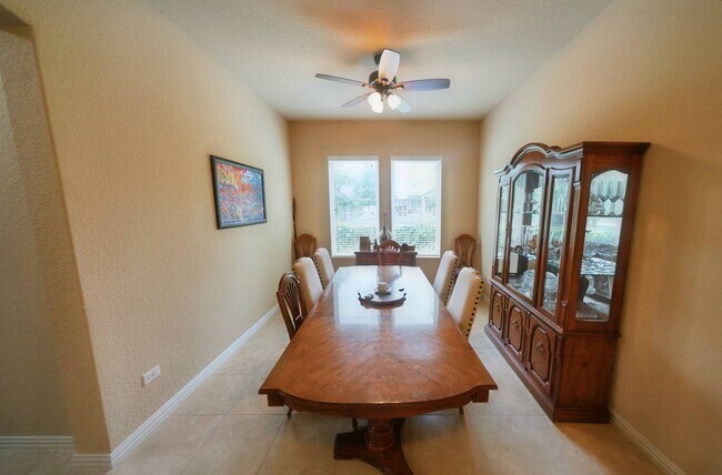 Building Photo - Executive-Style Home Now Available in Crossvine (Schertz) Realtor Commission: $750