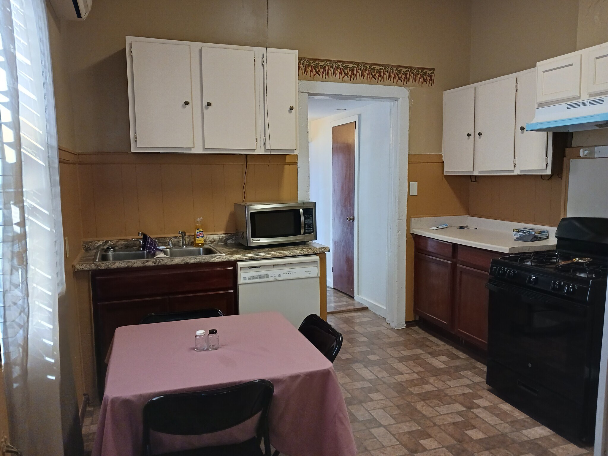 Building Photo - 1311 General Ogden St