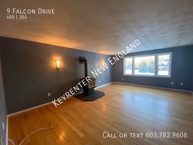 Building Photo - 9 Falcon Dr