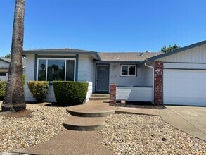 Building Photo - Adorable Home with Lots of Upgrades!