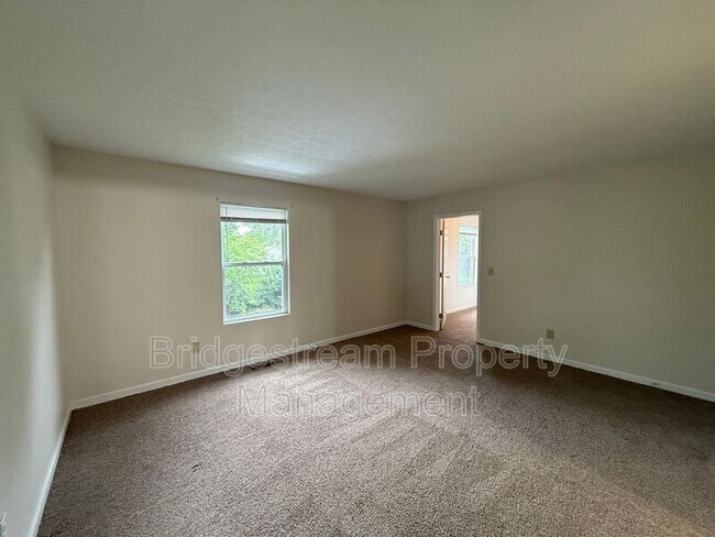 Building Photo - 4500 Elliot Ave
