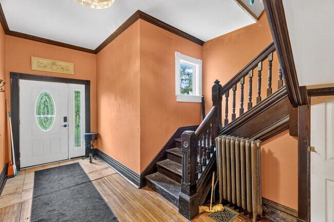 Building Photo - 515 Whitall St