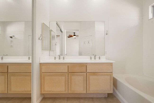 Building Photo - 45160 Debbie Dr