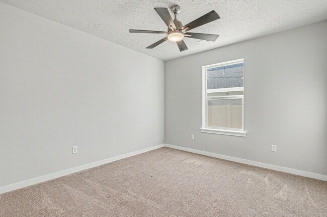 Building Photo - 19361 Kiowa Crk Wy