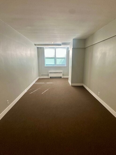 Building Photo - 85 Easton Ave