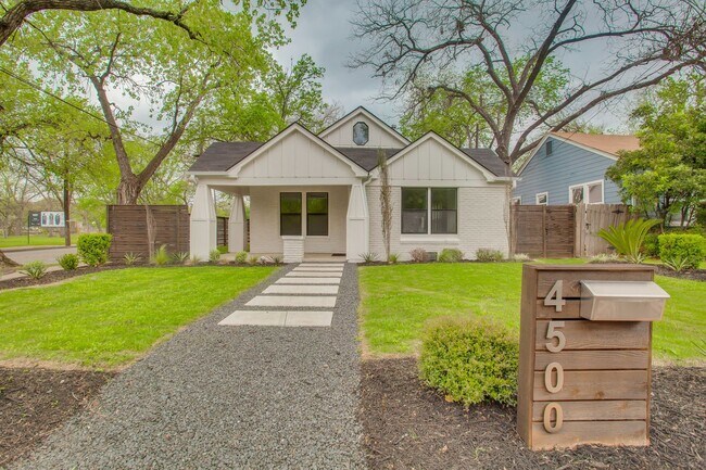 Primary Photo - 4500 Avenue H