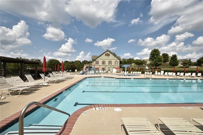 Building Photo - 5740 Crestwick Wy