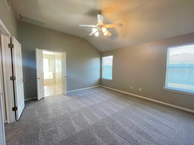 Building Photo - 2305 Bakers Way