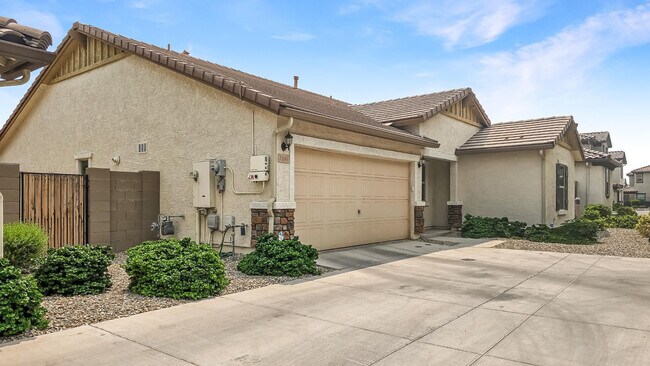 Building Photo - 1286 N 165th Dr