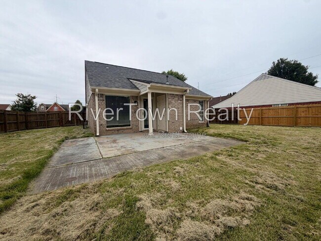 Building Photo - 10570 Pecan View Dr