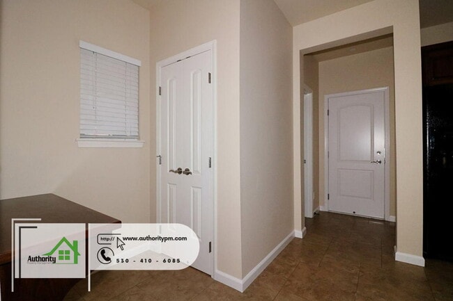Building Photo - 550 Mission De Oro Dr