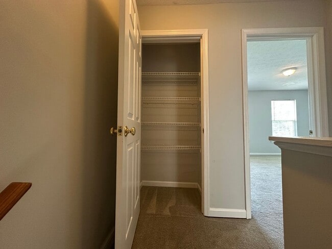 Building Photo - 3 Bedroom Townhouse in Campbell County