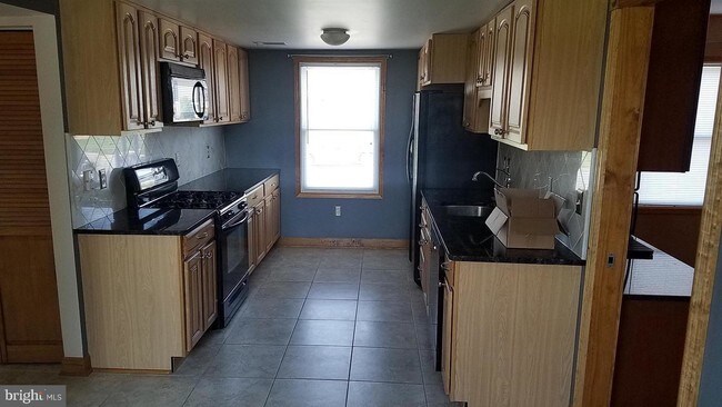 Building Photo - 3886 Scibilia Rd