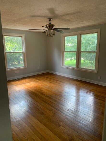 LivingRoom - 5008 Schubert Road