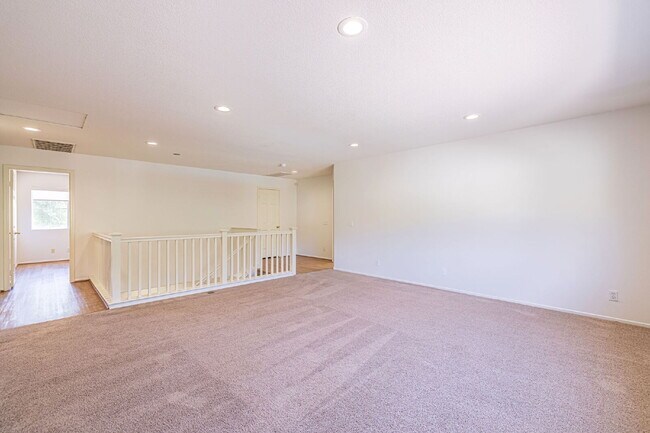 Building Photo - Executive 5-Bedroom Pool Home with Dual Master Suites in Stevenson Ranch