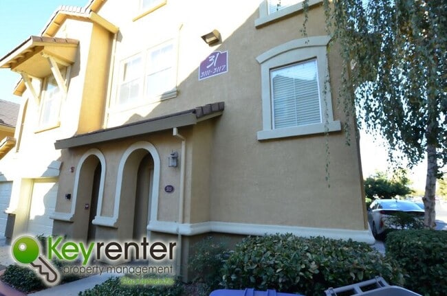 Building Photo - 5350 Dunlay Dr