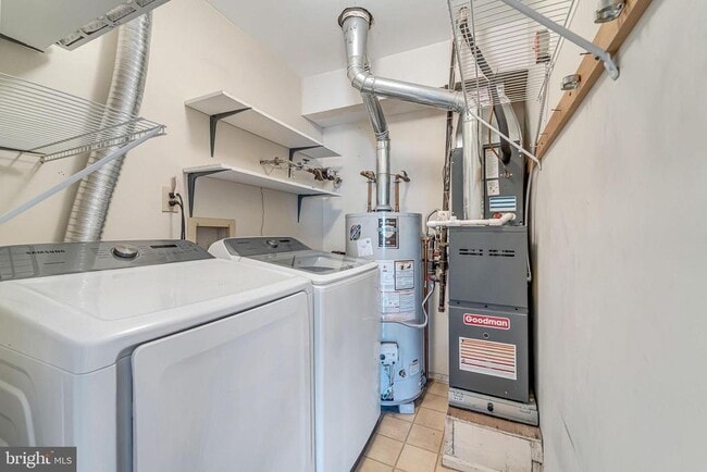 Building Photo - 1707A Heatherstone Ct