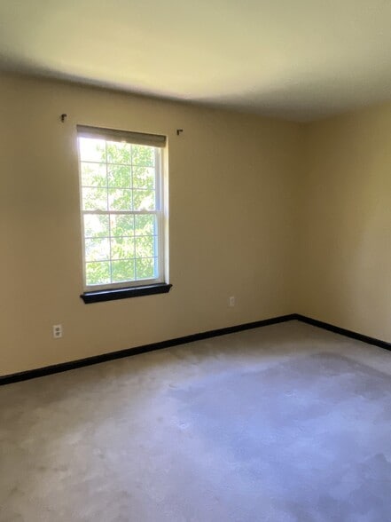 2nd Bedroom - 163 Rivers Edge Dr