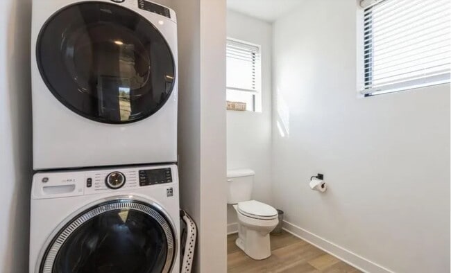 Building Photo - 1393 Keosauqua Way