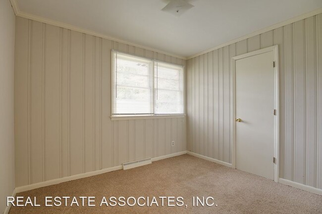 Building Photo - 3 br, 1 bath House - 1122 Fiske Street