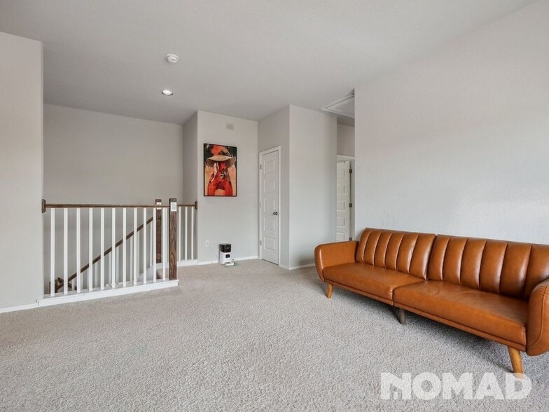 Building Photo - 101 Crescent St