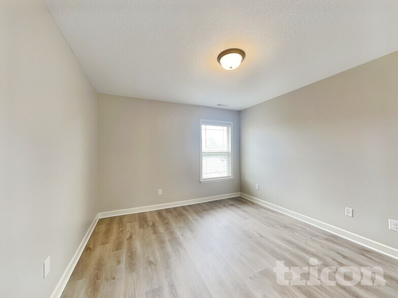 Building Photo - 339 Gleaner Dr