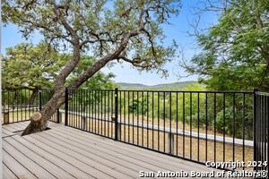 Building Photo - 17807 Hilltop Dr