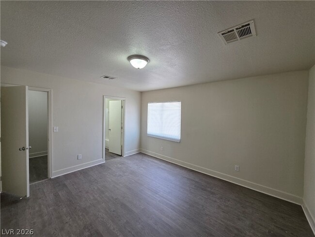 Building Photo - 3412 Townhouse Dr