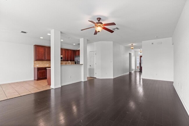 Building Photo - 1049 Regency Ln