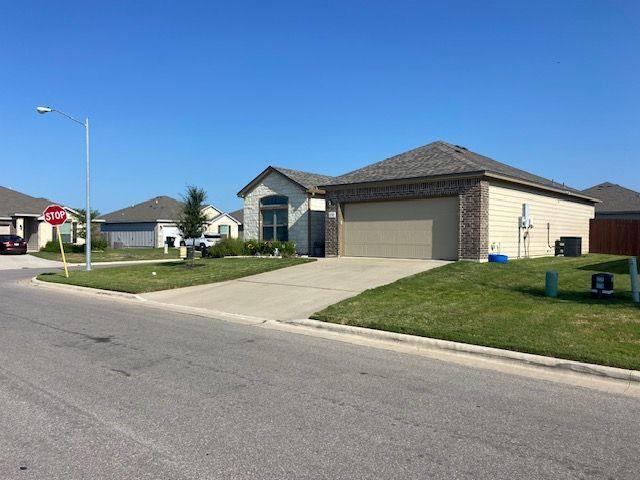 Building Photo - 4748 Highmont Dr
