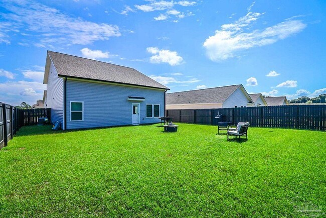 Building Photo - 6724 Paso Fino Dr