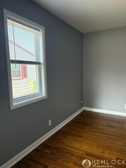 Bedroom 2 - 916 Blaine St