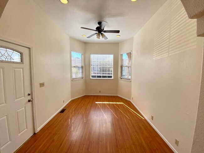 Building Photo - 860-866 20th St, Oakland, CA 94607