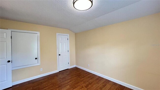 Building Photo - 934 Westpark Dr