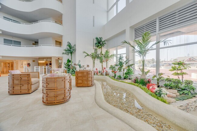 Building Photo - Direct Oceanfront Furnished Condo with Bre...