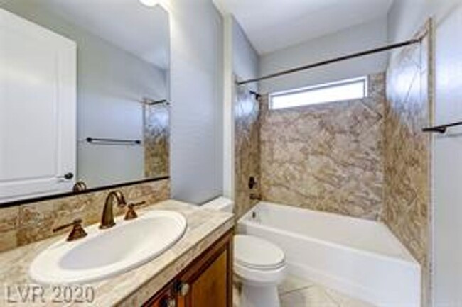 Building Photo - Madera Canyon 4 Bedroom w/ Pool