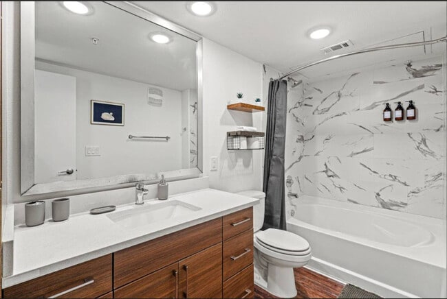 Building Photo - 120 N Madison Ave