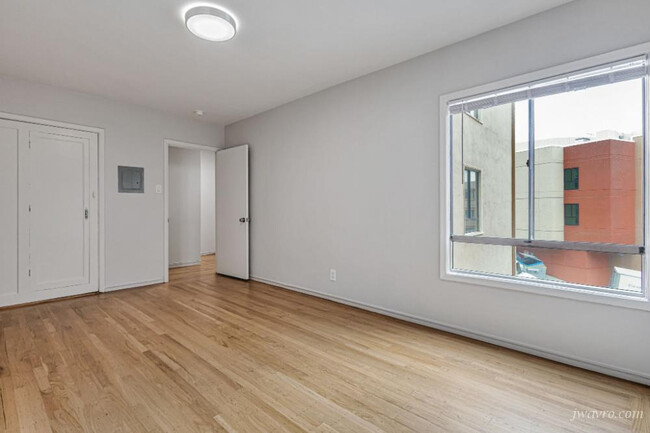 Building Photo - 80 Terra Vista Ave