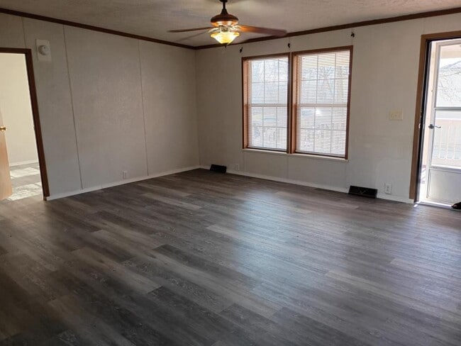 Building Photo - 1022 Walnut Grove Ln