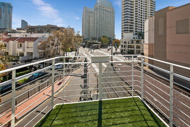 Building Photo - 702 Kettner Blvd