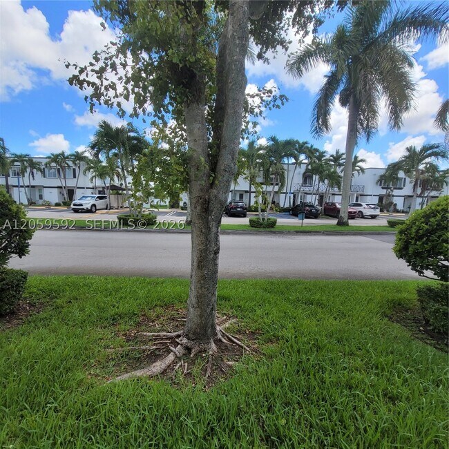 Building Photo - 1114 NW 124th Ct
