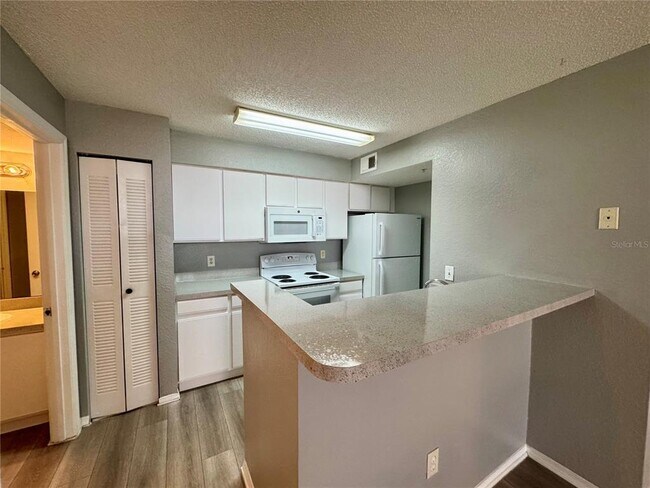 Building Photo - 2218 Grand Cayman Ct