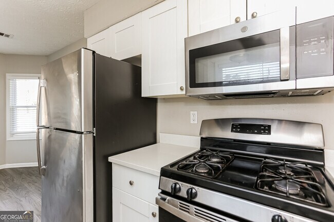 Building Photo - 10442 Tara Beach Cir