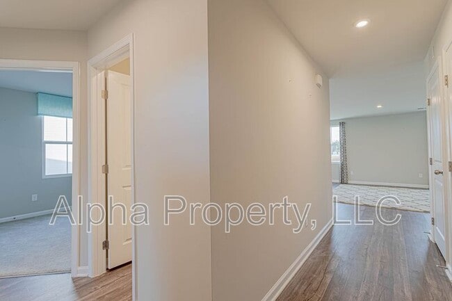 Building Photo - 179 Queens Mill Ct