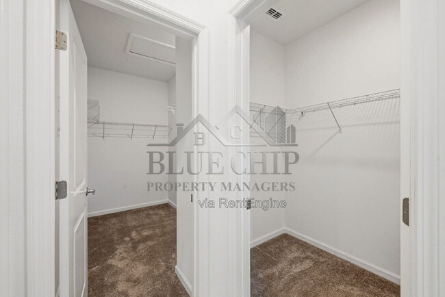Building Photo - 3048 Country Side Dr