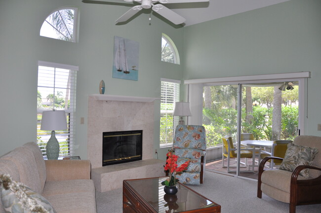 Building Photo - 201 Tradewinds Dr