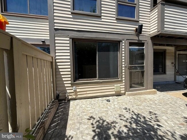 Building Photo - 18118 Kilrush Ct